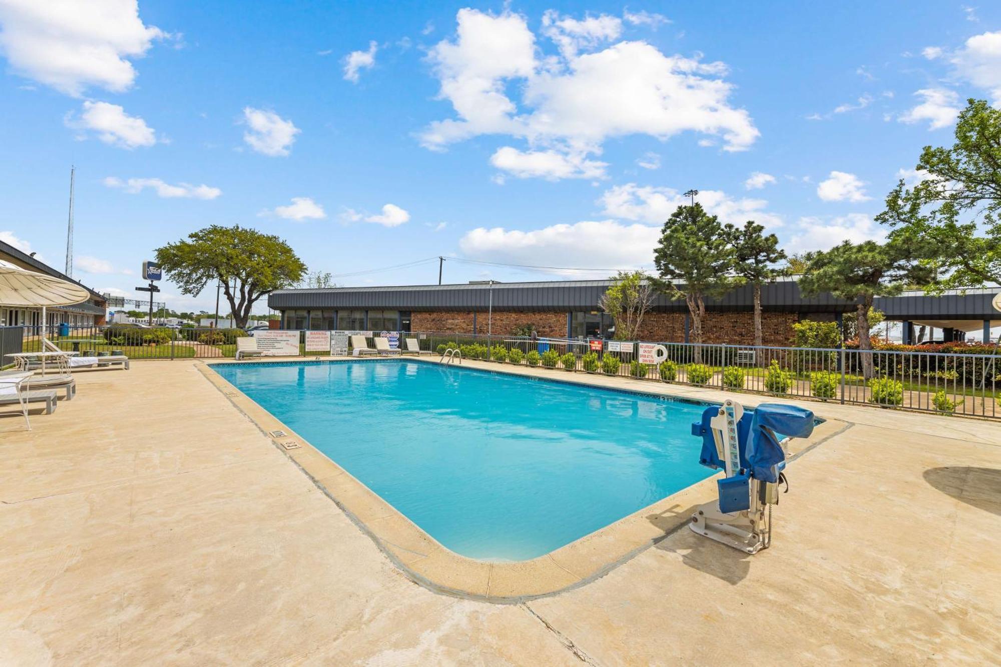 Americas Value Worth/hurst Richland Hills