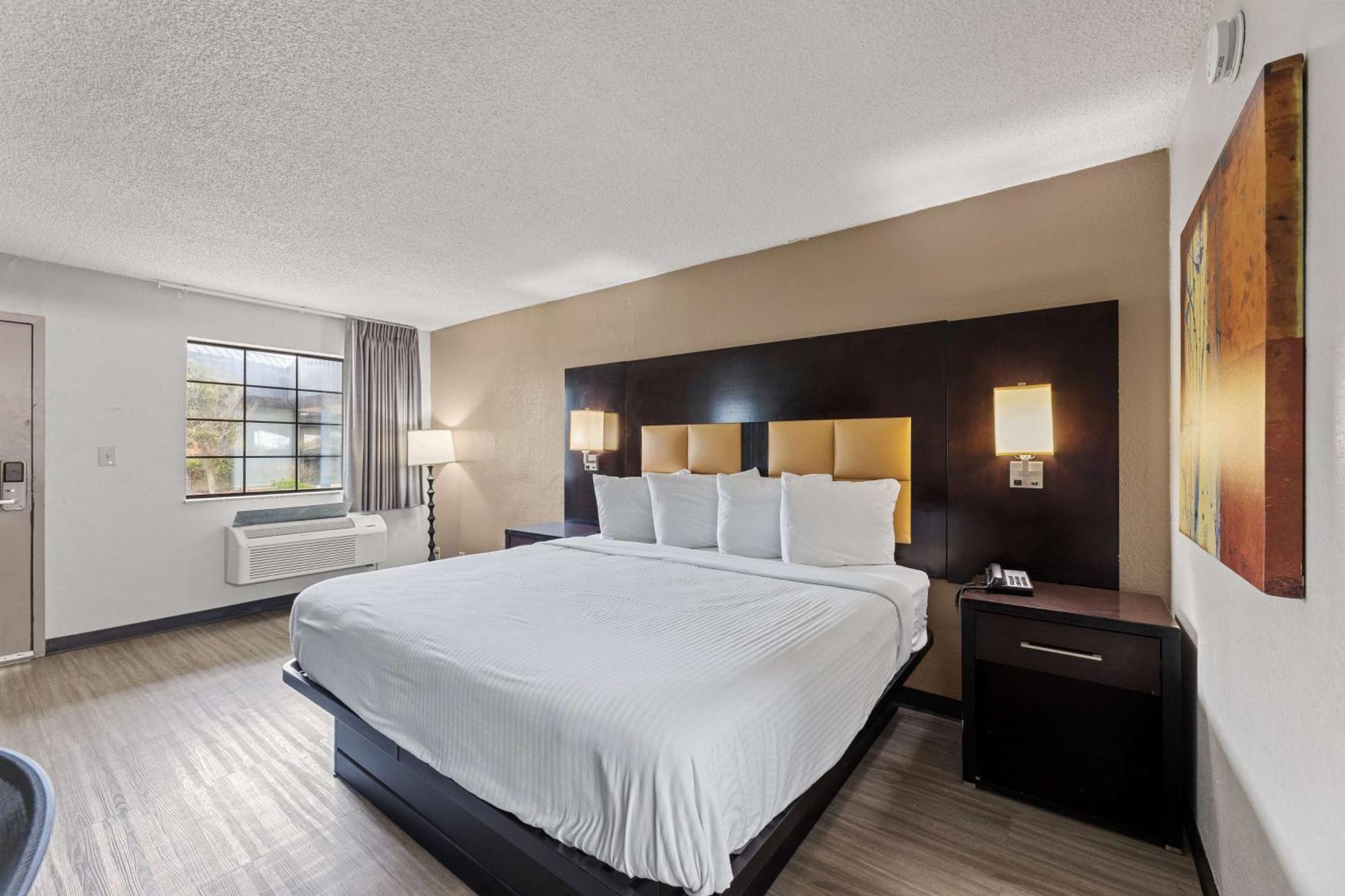 Americas Value Worth/hurst Richland Hills