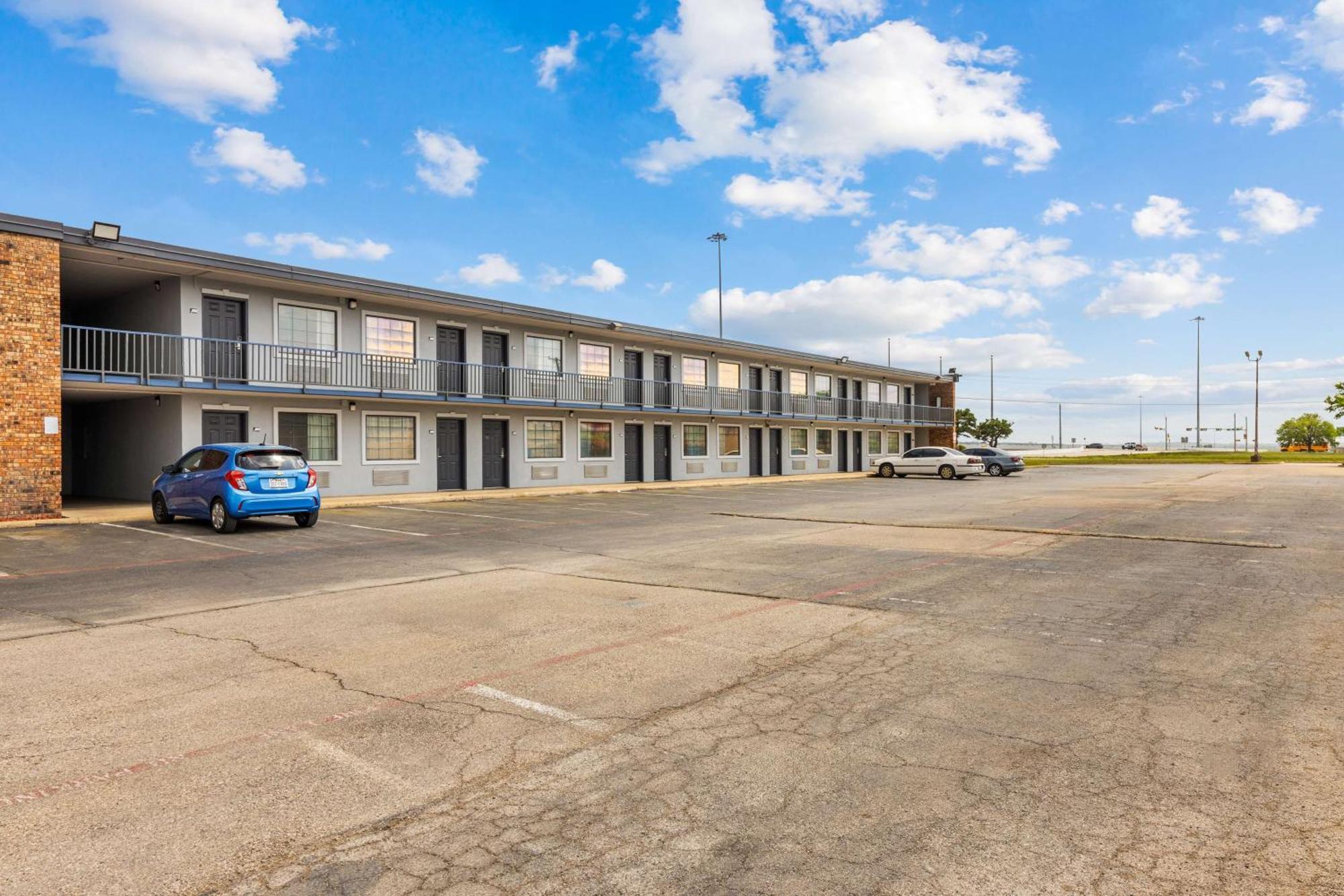 Americas Value Worth/hurst Richland Hills